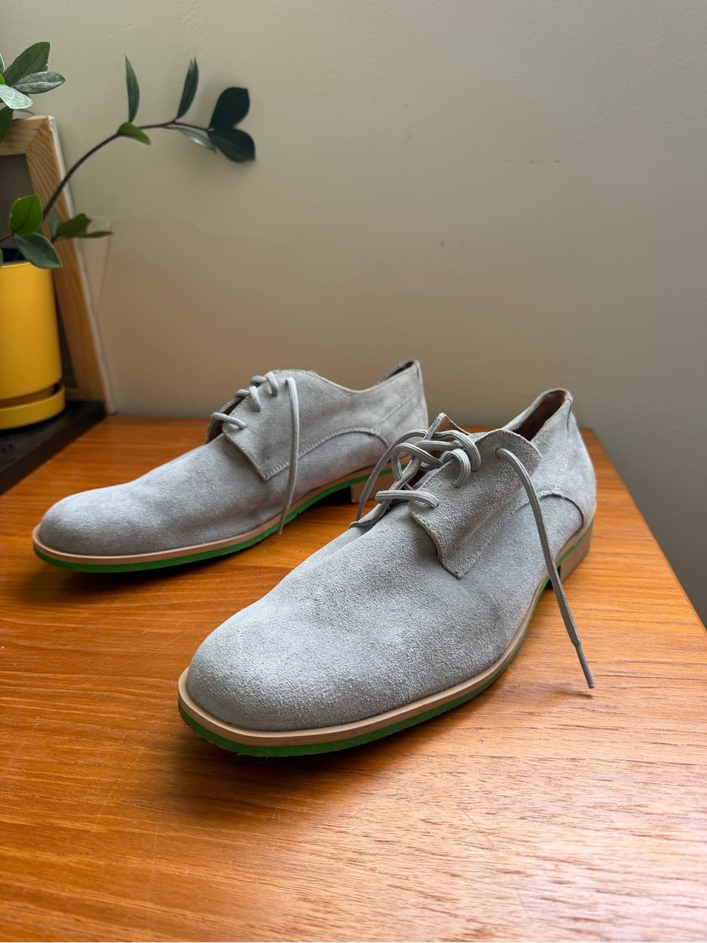 JD Fisk 11027 Men’s Light Gray Suede Shoes – Vibrant Green Sole - Size 12